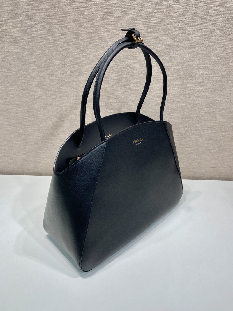 Pra*a tote bags